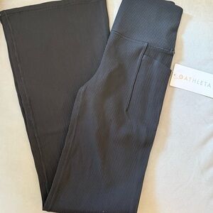 Athleta Salutation Stash Ribbed Flare Leggings size XS